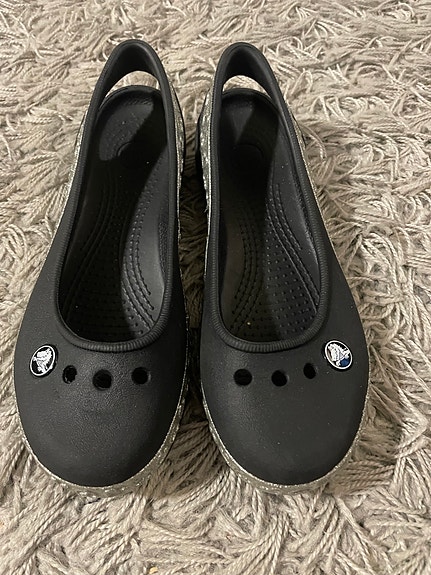 Crocsin avokkaat, koko J3