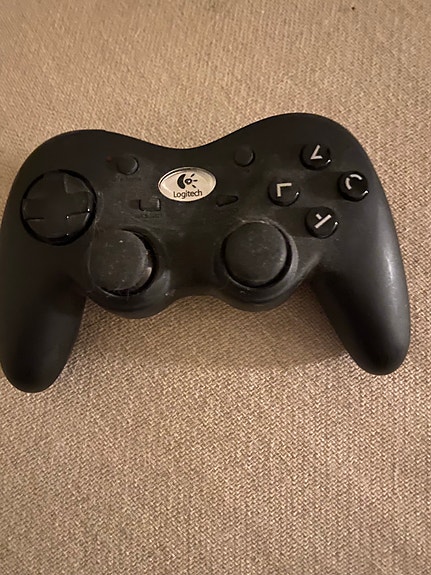 Logitech peliohjain musta
