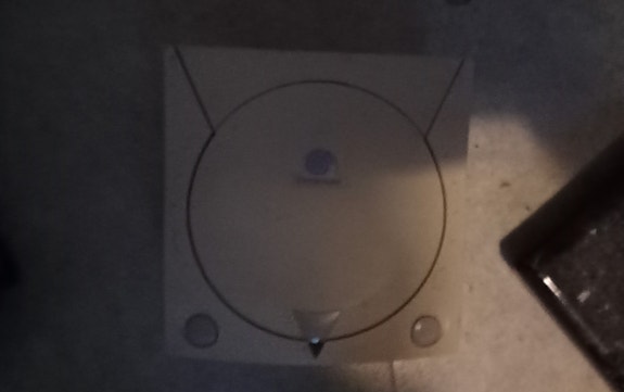 Sega Dreamcast jolla voi pelata myös metal Gear solid,gran turismo ja tekken