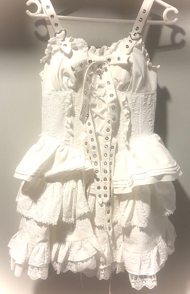 XS WHITE LOLITA DRESS (ALMOST NEW)
