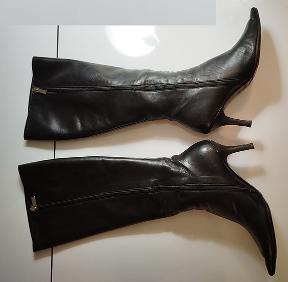Mustat nahkasaappaat, koko 38½ , Vero Cuoio