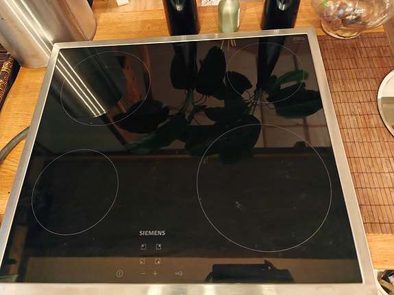 Siemens keraaminen keittotaso teräskehyksellä 60 cm