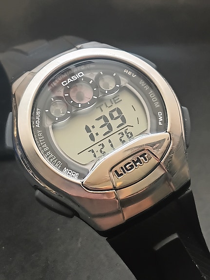 Casio Quartz 3079 W-755 Miesten rannekello