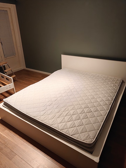 IKEA Malm sänky 160x200 + patjat