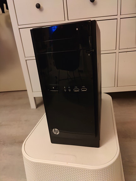 Vanha HP pöytätietokone