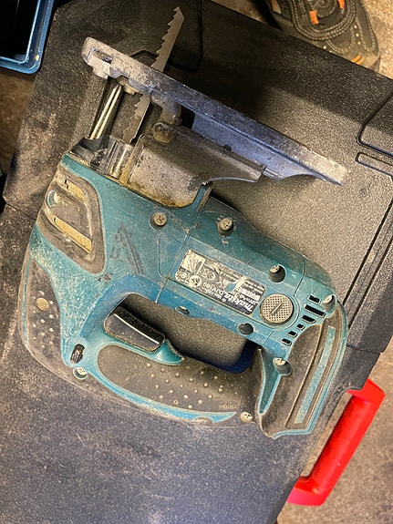 Makita DVJ180 pistosaha