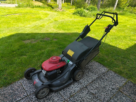 Honda hrx 537 hydrostaatti vetävä keräävä ruohonleikkuri