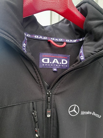 Mercedes-Benz takki