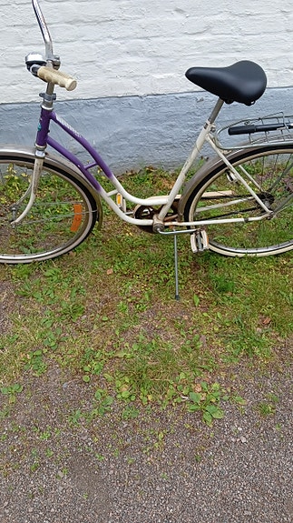 vaihteeton naisten polkupyörä
