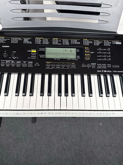 Casio CTK-496 kosketinsoitin