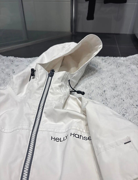 Helly Hansen sade takki S valkoinen