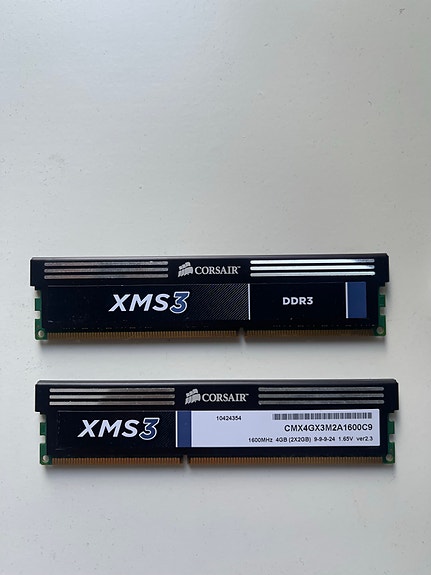 Corsair XMS3 DDR3 muistikammat