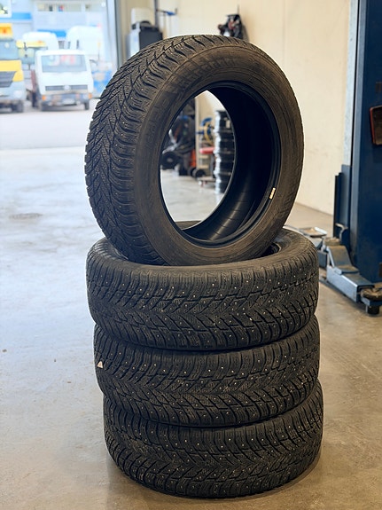235/60 R18 Nokian Hakkapeliitta 10