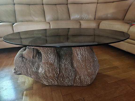 Karhu pöytä lasikannella