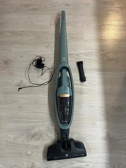 Electrolux Well Q6  2-in-1 akkuvarsi-imuri / rikkaimuri