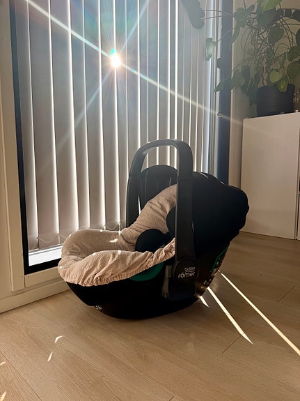 Britax baby-safe 3 i-size turvakaukalo