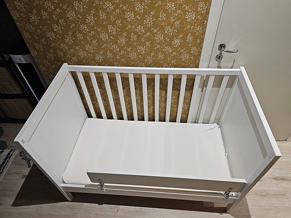 IKEA Sundvik pinnasänky