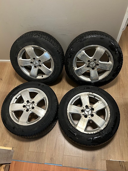 Mercedes-Benz 16” aluvanteet kitkarenkailla