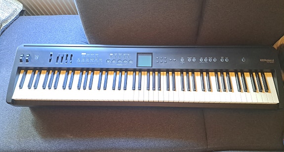 Roland FP-E50