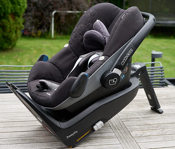 Maxi-Cosi 2wayFix + Pebble