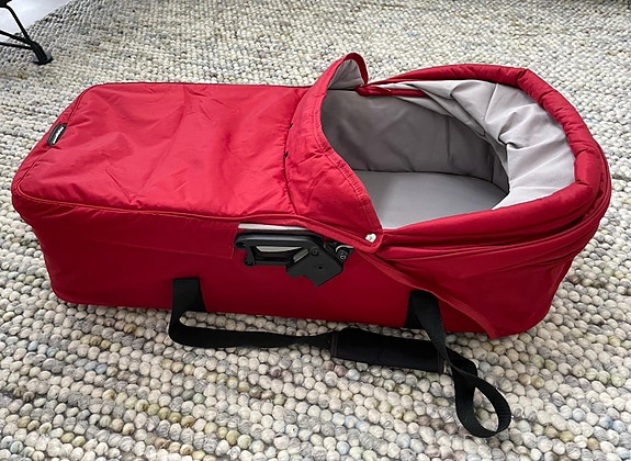 Baby Jogger Summit x3 vaunukoppa punainen ja kiinnikkeet