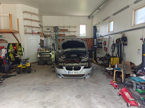 BMW E60