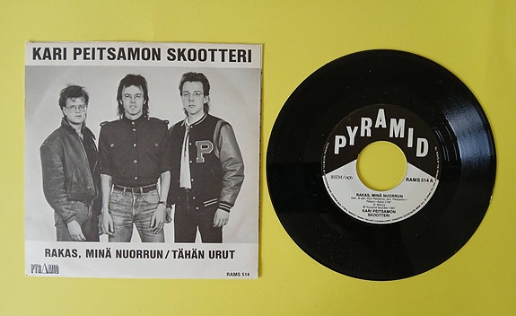 KARI PEITSAMON SKOOTTERI: Rakas, minä nuorrun / Tähän urut 7" (Pyramid, 1987)