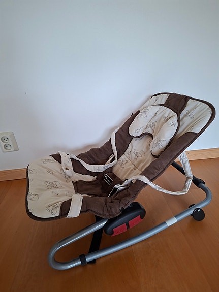 Lasten babysitteri.