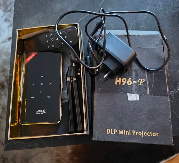 H96-P DLP mini projektori 4K Ultra HD