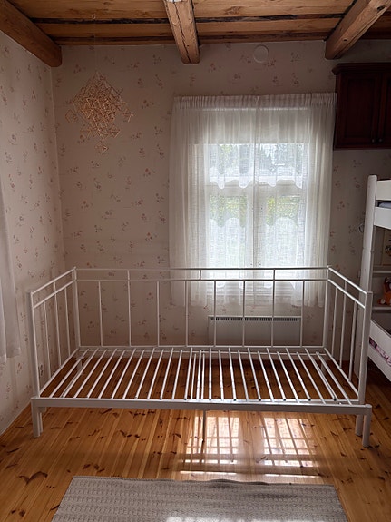 Metallinen sängynrunko