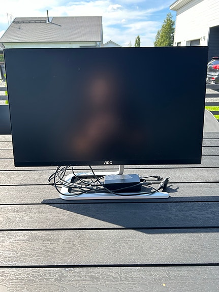AOC 24" näyttö HDMI/VGA-liitännöillä