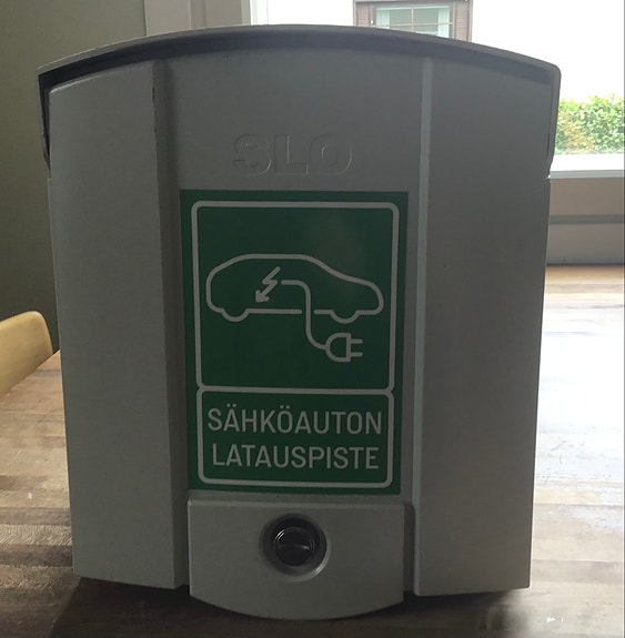 Sähköauton latauspiste