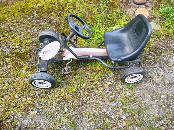 Polkuauto
