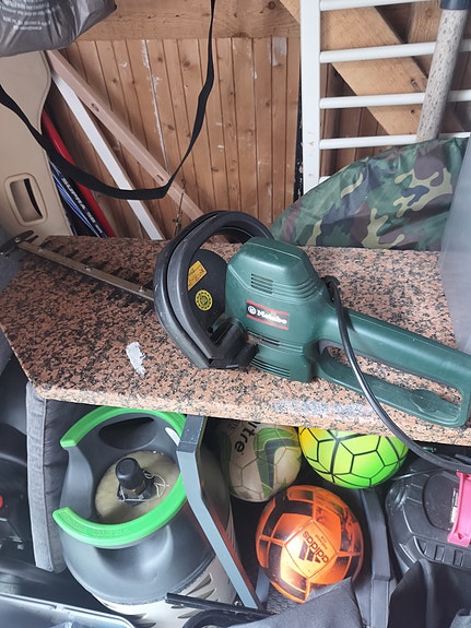 Metabo sähkökäyttöinen pensasleikkuri vihreä