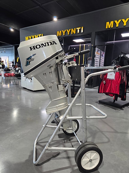 Honda 6 - perämoottori