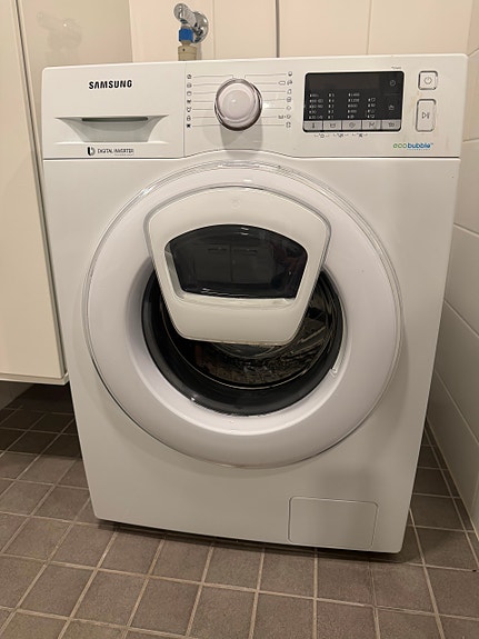 Pesukone myytävänä