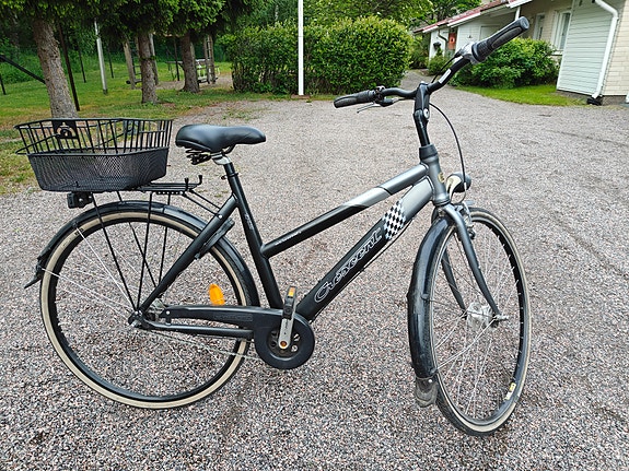 Naisten hyväkuntoinen 7-vaihteinen pyörä