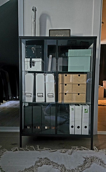 Ikea Rudsta vitriinikaappi