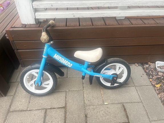 Annetaan Minimeno potkupyörä - VARATTU