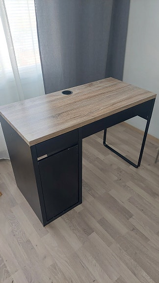 IKEA MICKE työpöytä