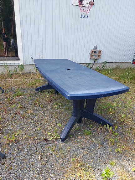 Sininen iso pöytä 200 x 95 cm