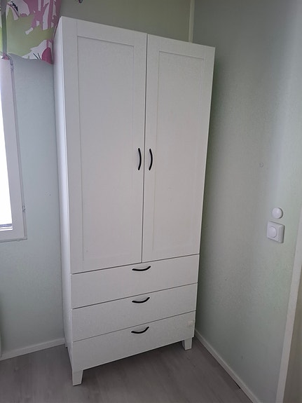 Ikea vaatekaappi