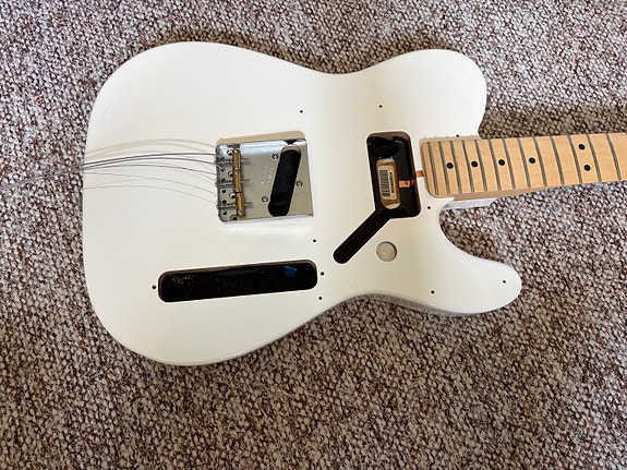 Fender player telecaster body + sähköt + talla