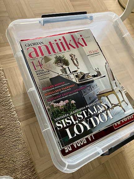 Glorian Antiikki -lehtiä sisustus ja antiikki