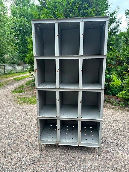Metallinen lokerokaappi