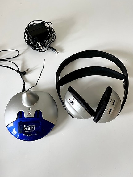 Philips langattomat kuulokkeet telakalla