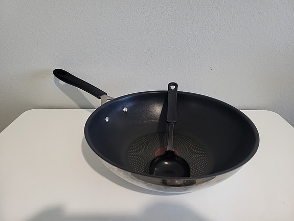 Tefal wok-pannu