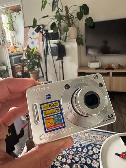 Sony Cyber-shot DSC-W50 digikamera hopea