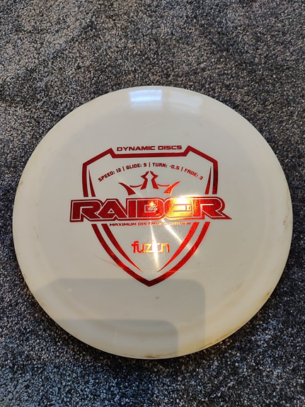 Dynamic Discs Raider frisbeegolfkiekko