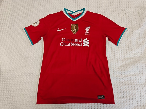 Liverpool pelipaita